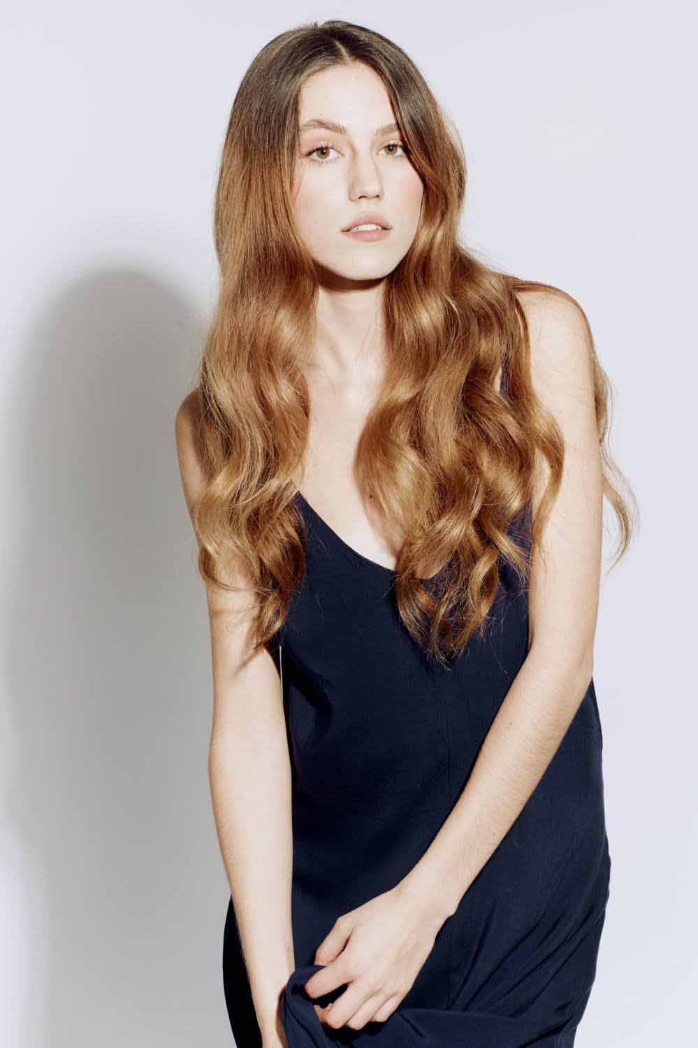 Mathilde — Model & Hostess in Paris photo 15