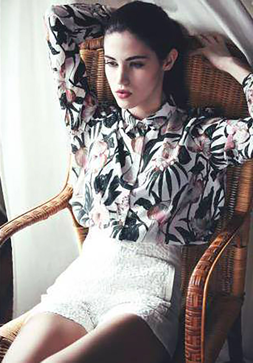 Mathilde — Model & Hostess in Paris photo 8
