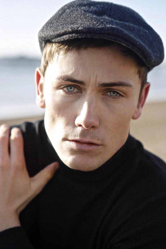 Matthew — Model & Host in London photo 2