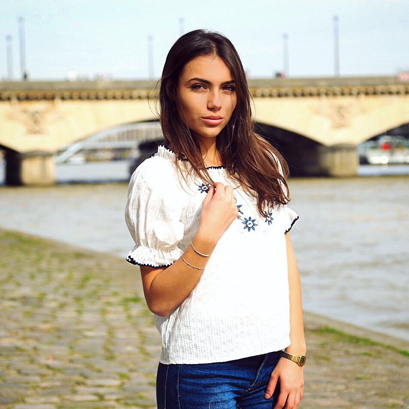 Charlotte — Model & Hostess in Paris photo 14