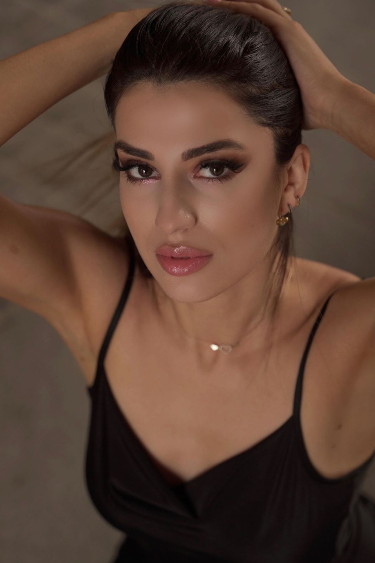 Nadiezda — Model & Hostess in Paryż photo 4