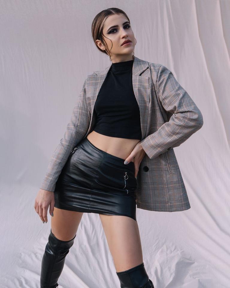 Valeriia — Model & Hostess in Milano photo 4