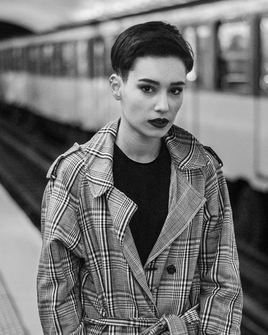 Marine — Model & Hostess in Paris photo 2
