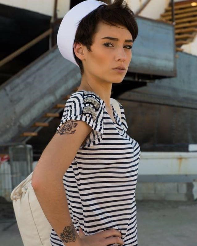 Marine — Model & Hostess in Paris photo 8