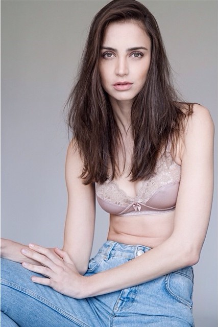 Lais — Model & Hostess in Marseille photo 2