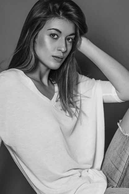 Lucie — Model & Hostess in Les Lilas photo 7