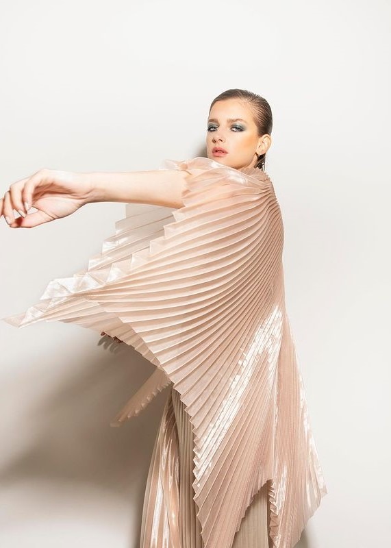 Mathilde — Model & Hostess in Paris photo 4