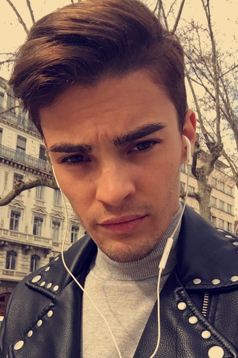 Nicolas — Model & Host in Rh&ocirc;ne photo 1