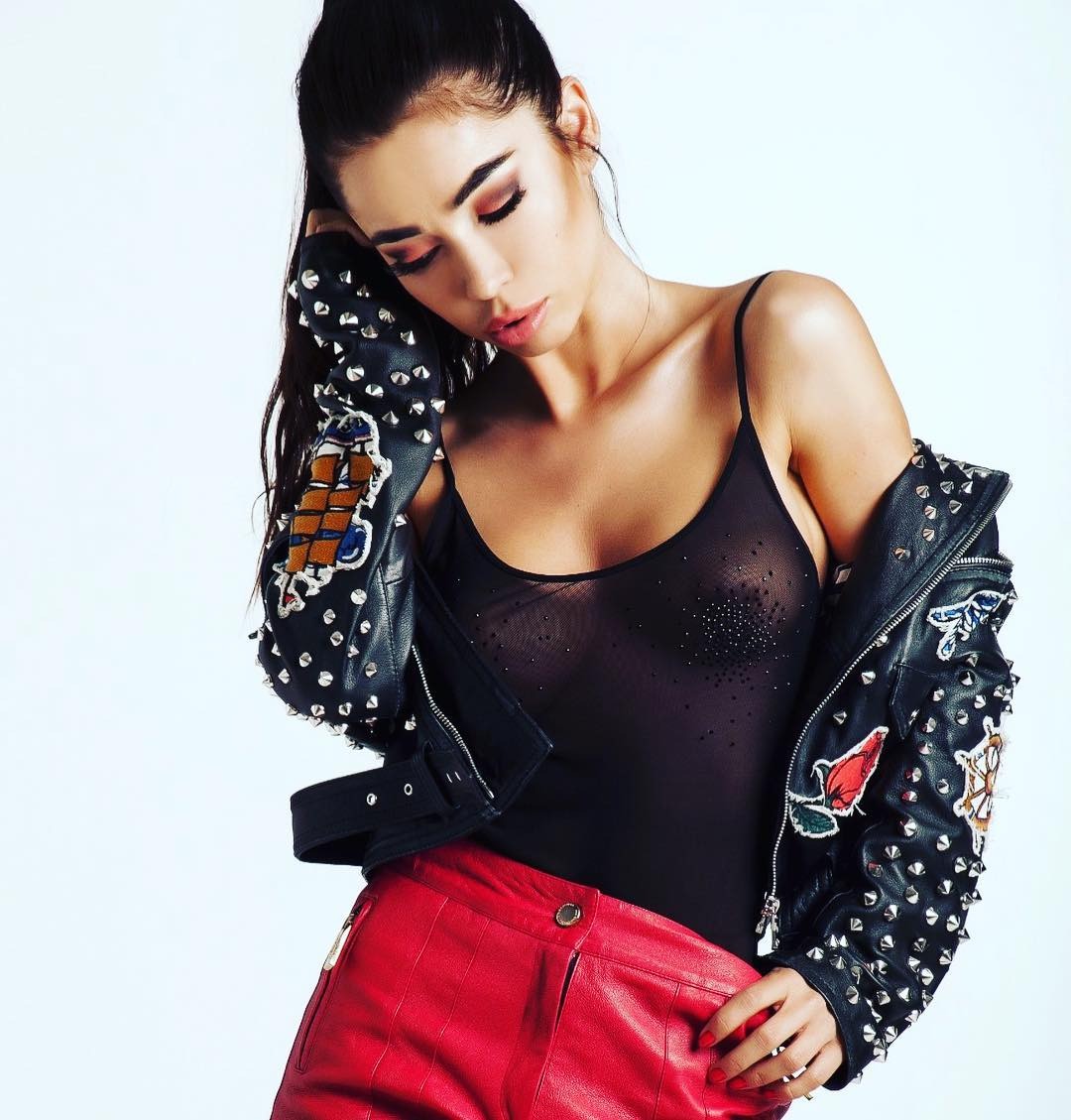 Andrada — Model & Hostess in Madrid photo 2