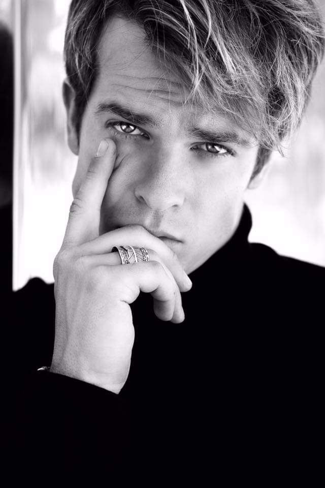 Perez — Model & Host in Lorient photo 8