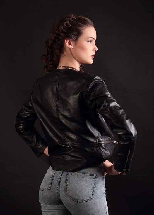 Carla — Model & Hostess in Barcelona photo 1