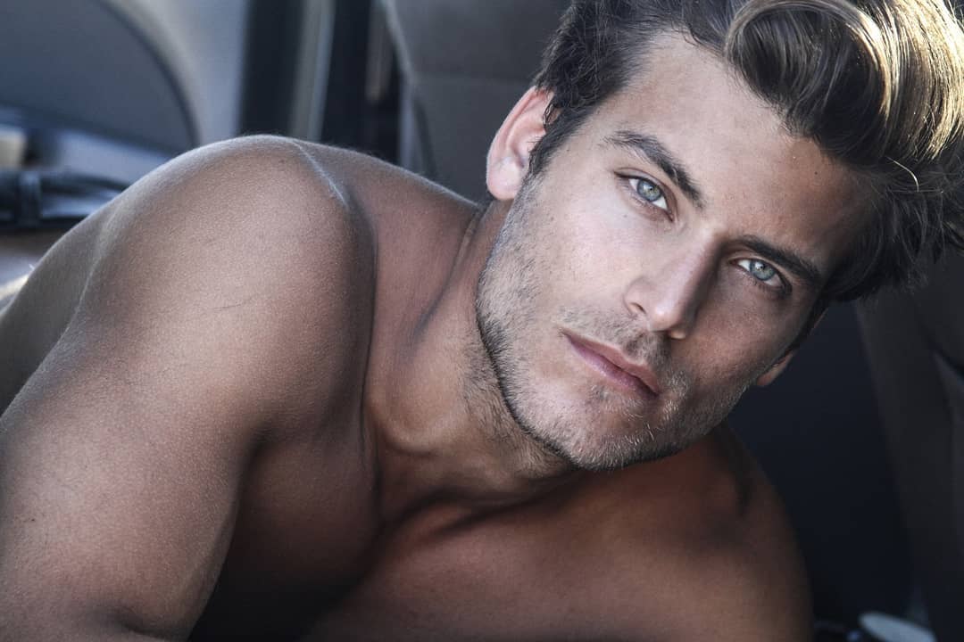 Fabi&aacute;n — Model & Host in Barcelona photo 5