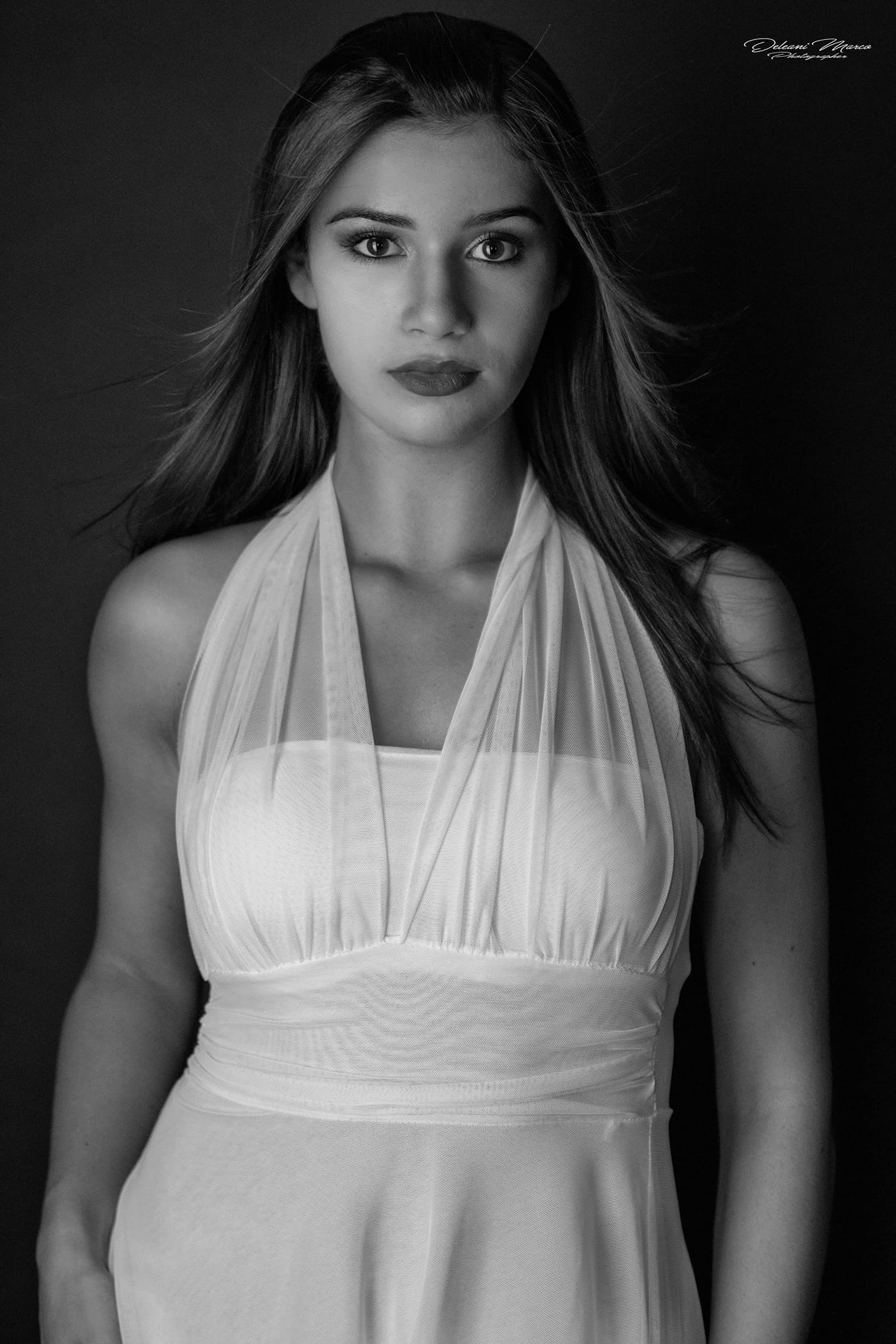 Simona — Model & Hostess in Piazza photo 7