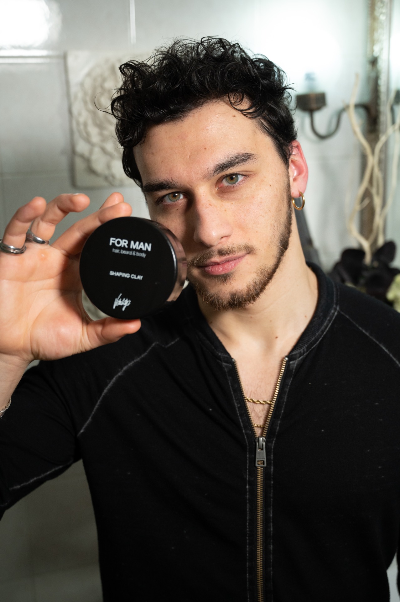 Cosimo — Model & Host in Leuven photo 4