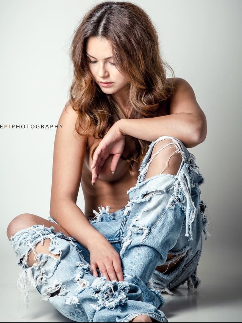 Denise — Model & Hostess in Londra photo 4