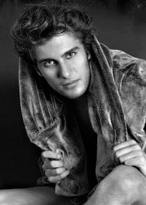 Oscar — Model & Host in Madrid photo 4