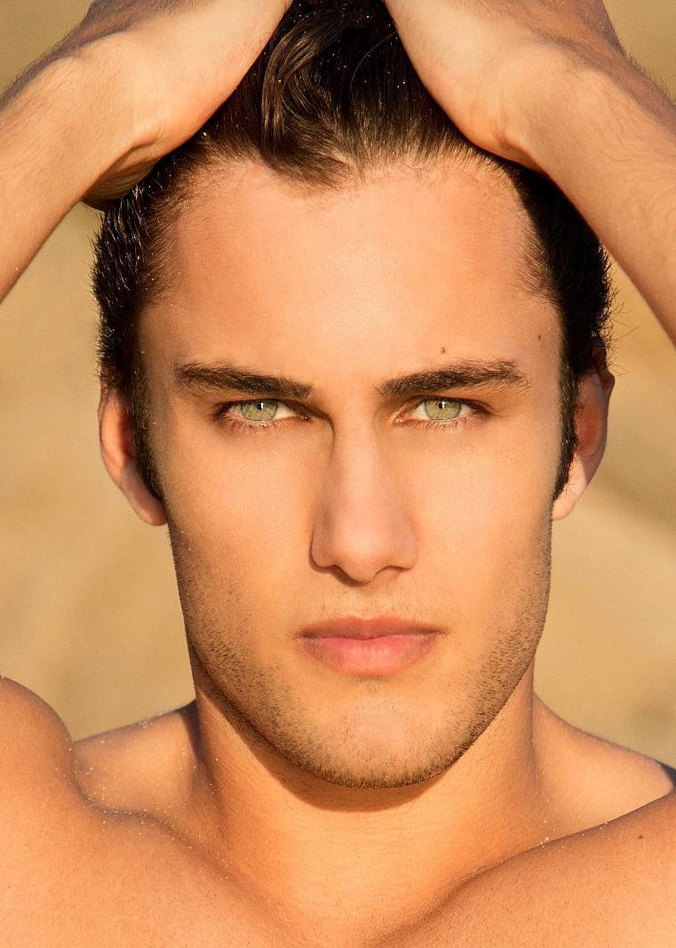 Oscar — Model & Host in Madrid photo 7