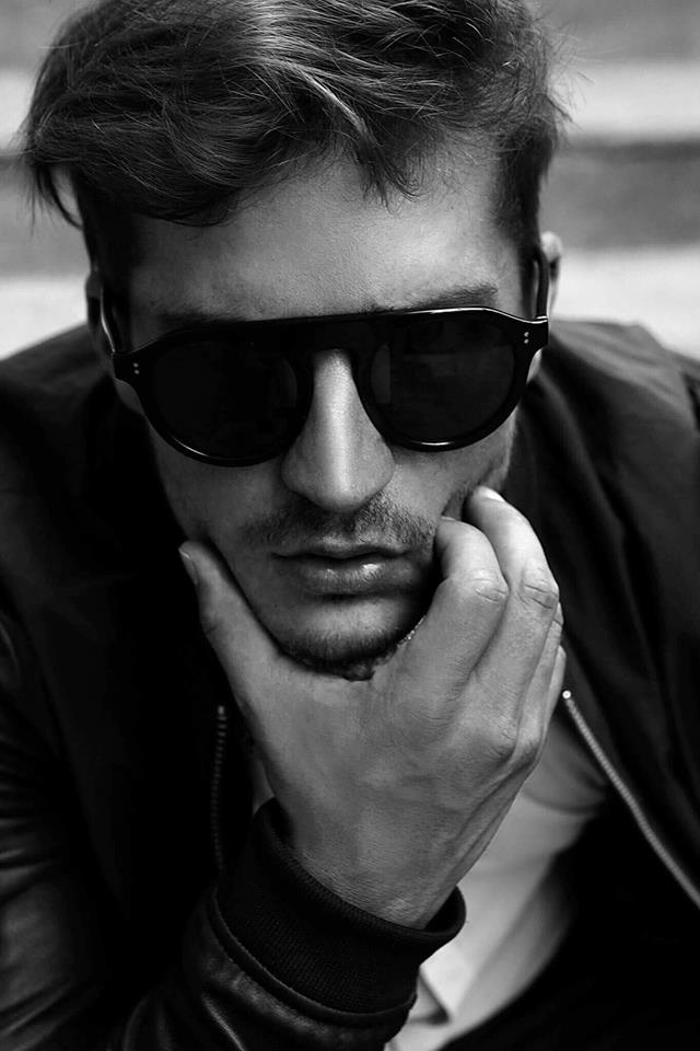 Thomas  — Model & Host in Rh&ocirc;ne photo 19