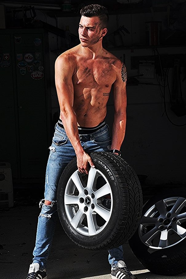 Kevin — Model & Host in Tirol photo 1