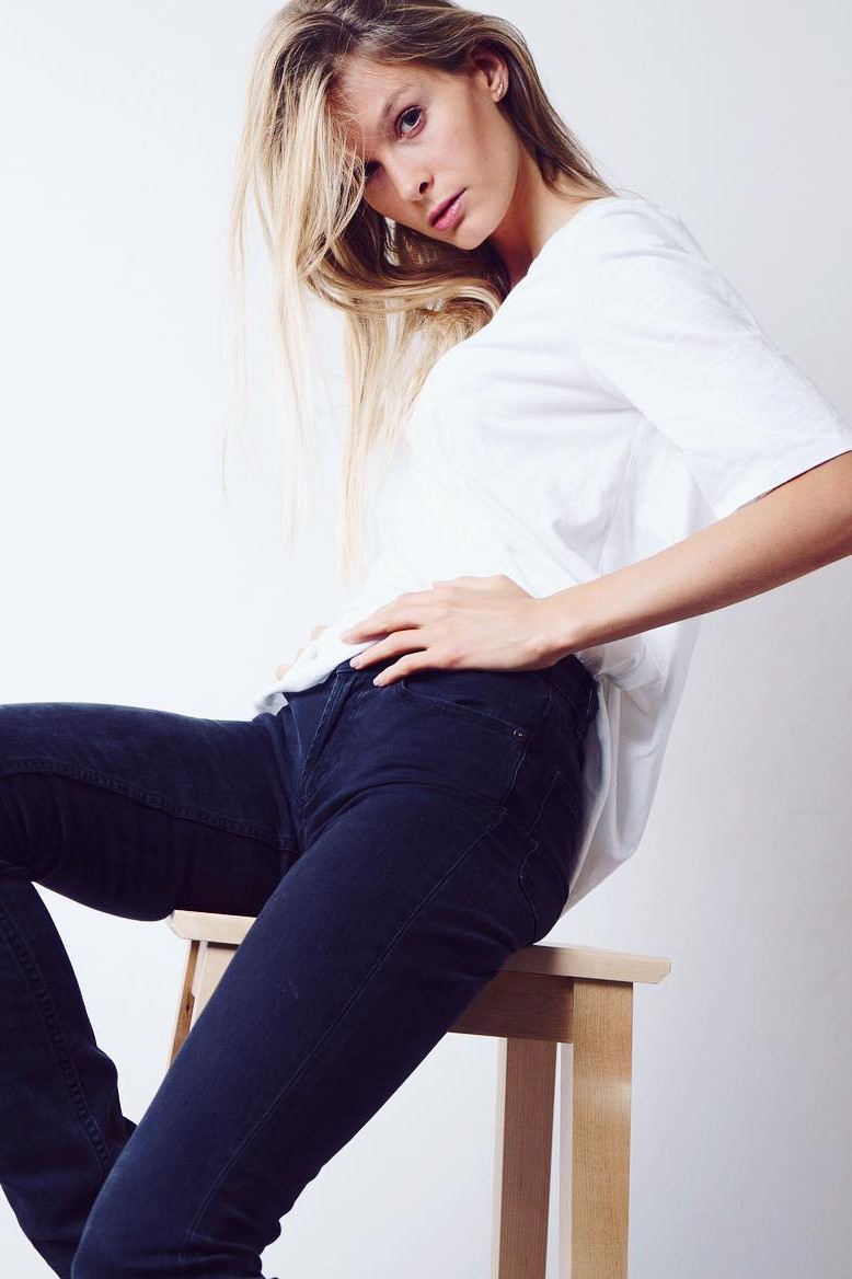 Marion — Model & Hostess in Paris photo 4