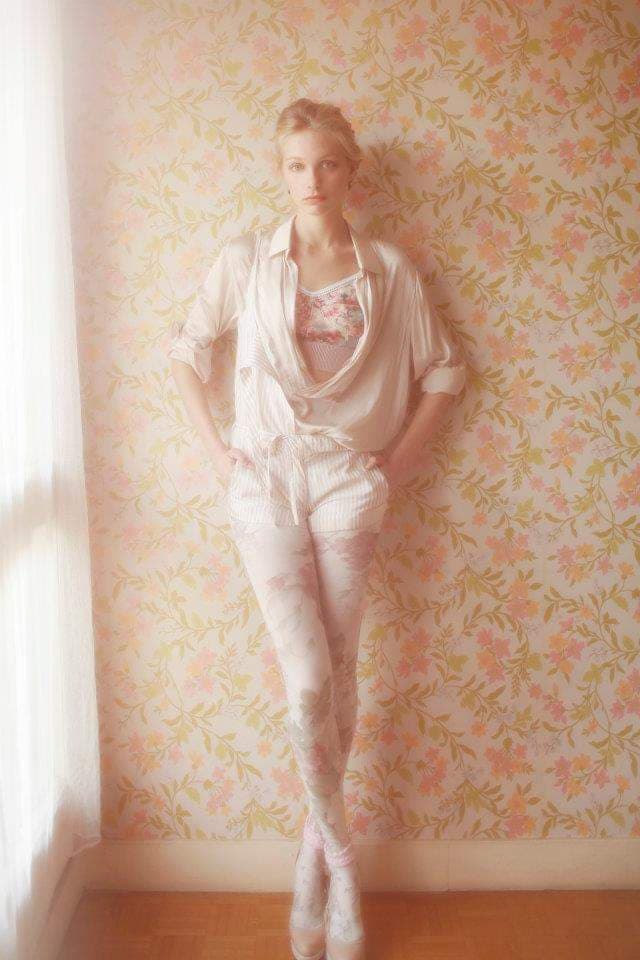 Ang&eacute;lique — Model & Hostess in Paris photo 12