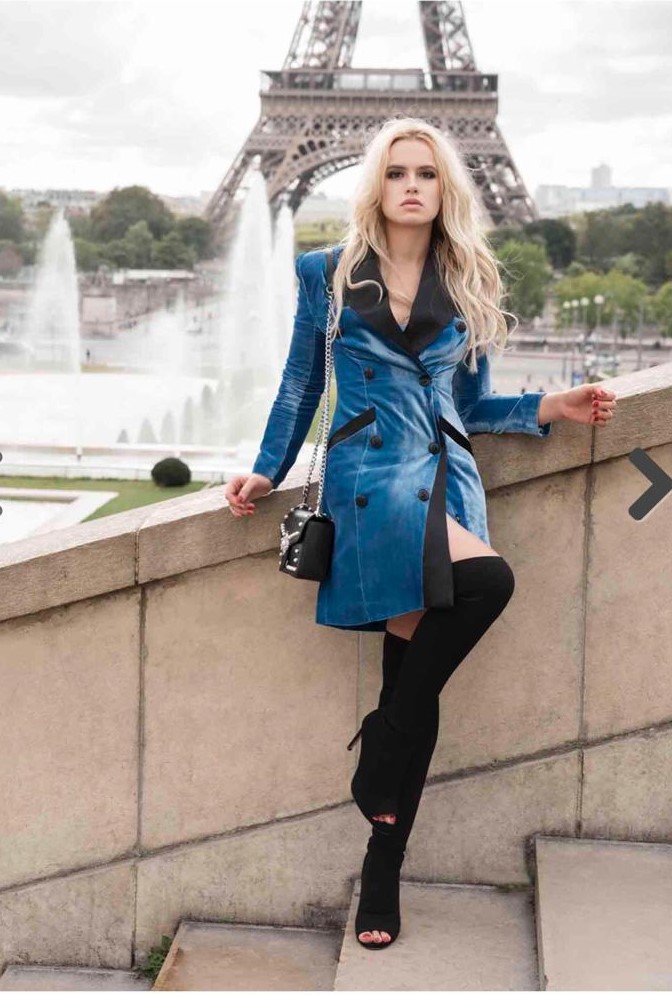 Ksenia — Model & Hostess in Paris photo 16