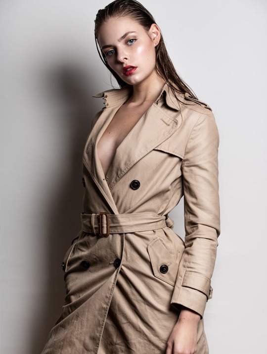 Jessica — Model & Hostess in Paris photo 1