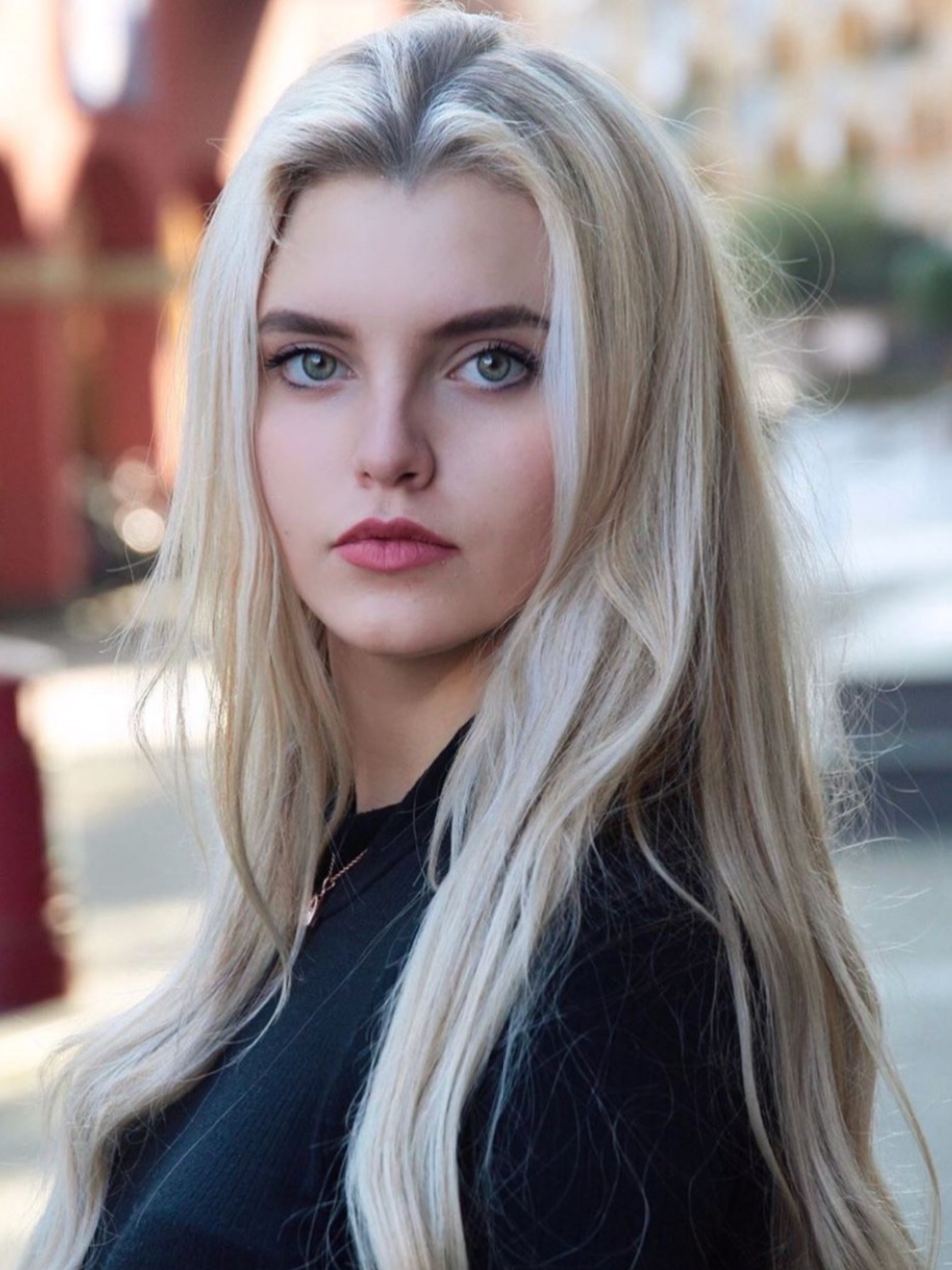 Elisa — Model & Hostess in Parma photo 1