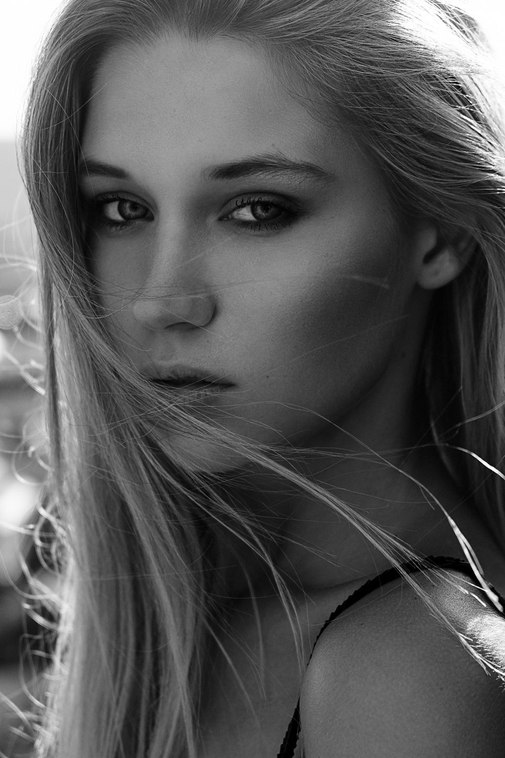 Yelizaveta — Model & Hostess in Parigi photo 4