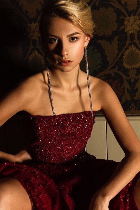  Fanny — Model & Hostess in Paris photo 7