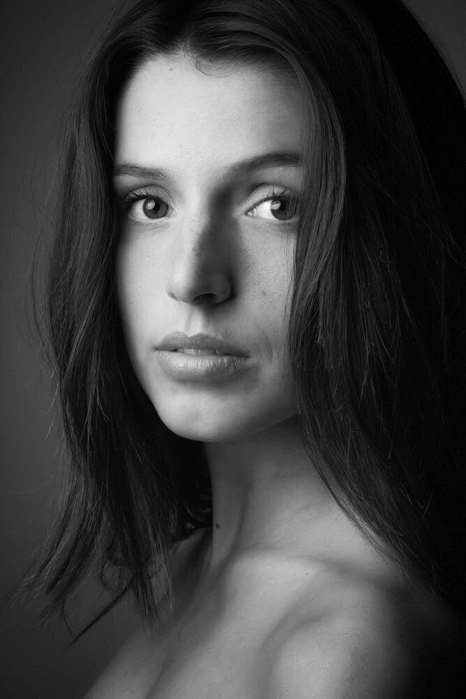Alice  — Model & Hostess in Paris photo 10