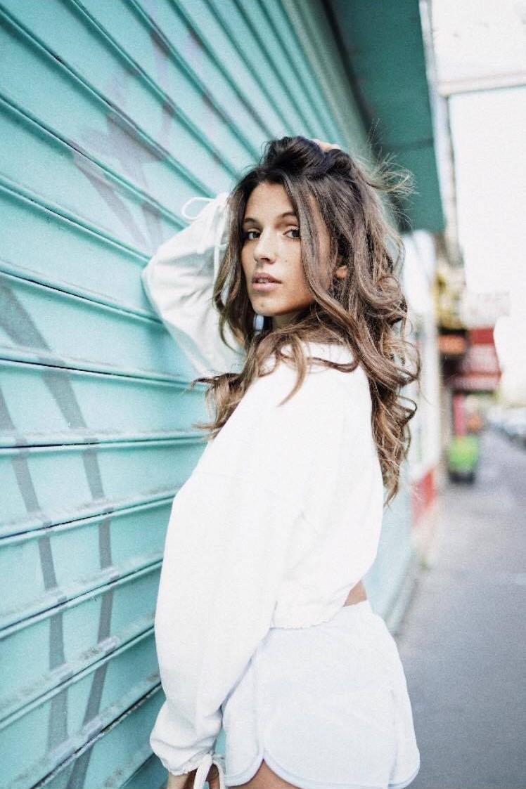 Alice  — Model & Hostess in Paris photo 5