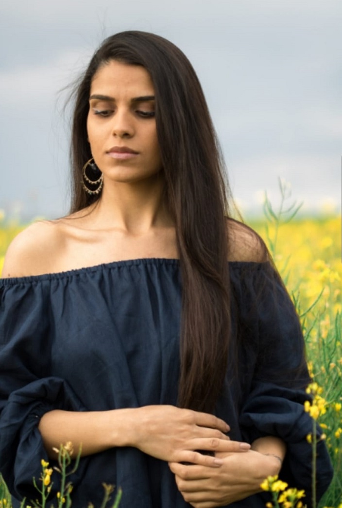 Fidana — Model & Hostess in Paris photo 2