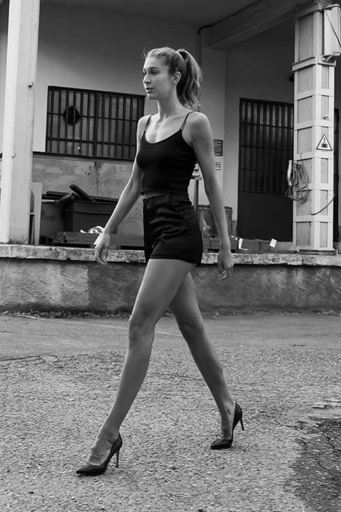 Laura — Model & Hostess in Milano photo 17