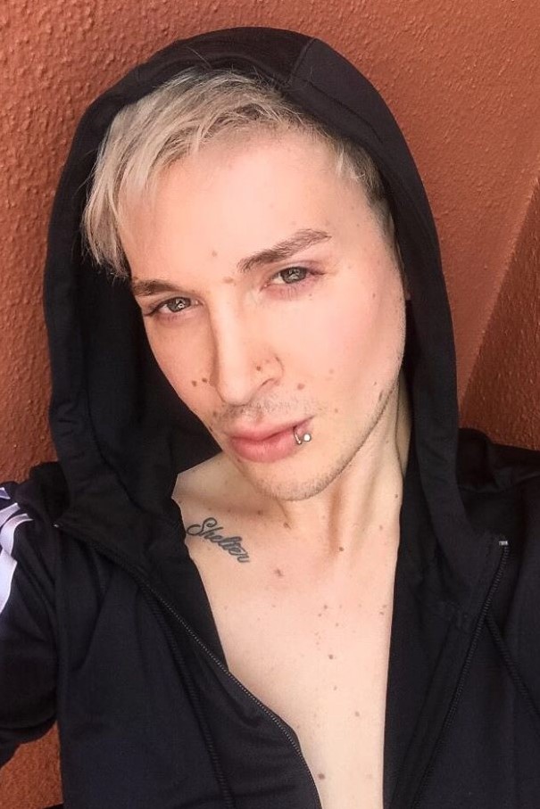 Kansu — Model & Host in Berlin photo 2