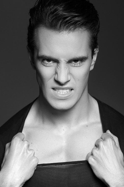 Kevin  — Model & Host in Lione photo 2