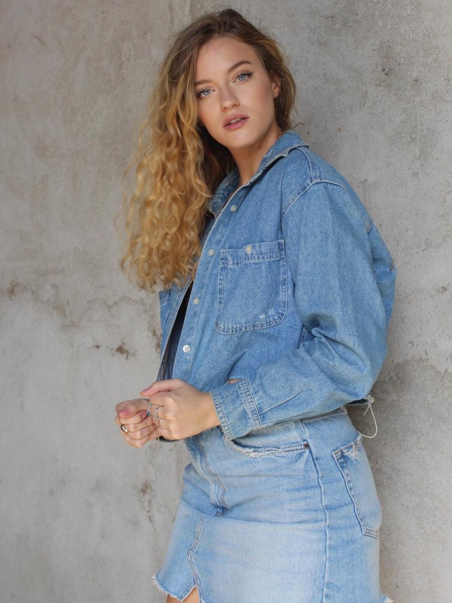 Sara — Model & Hostess in Pavia photo 1