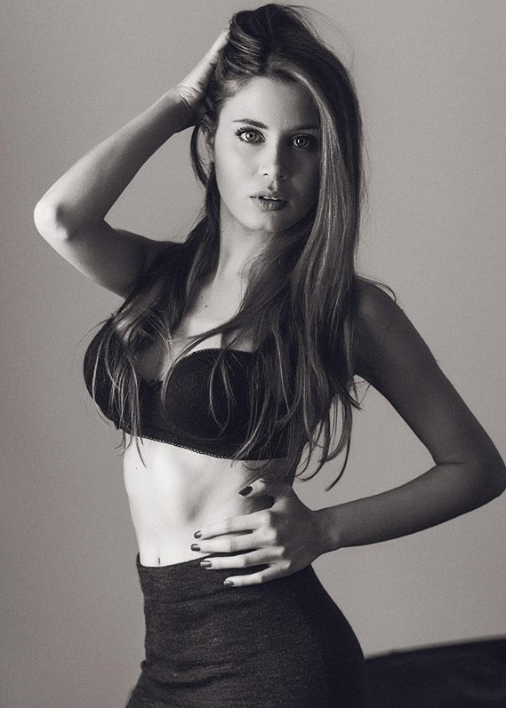 Sara — Model & Hostess in Milano photo 4