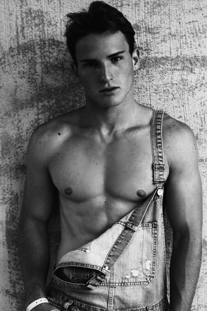 Matteo — Model & Host in Napoli photo 2