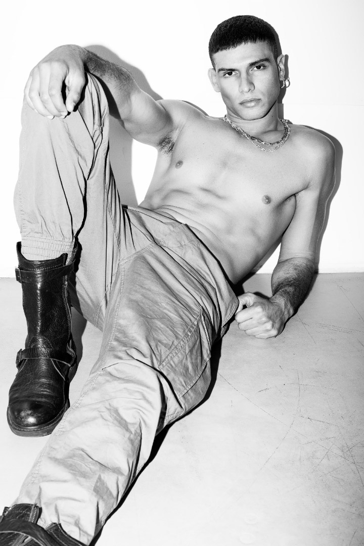 Chams-eden — Model & Host in Paris photo 8