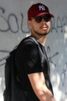 Lorenzo — Model & Host in Firenze photo 2