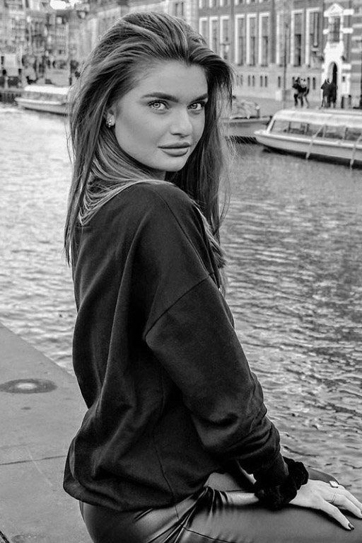 Evelina photo 3 | Eye On Model