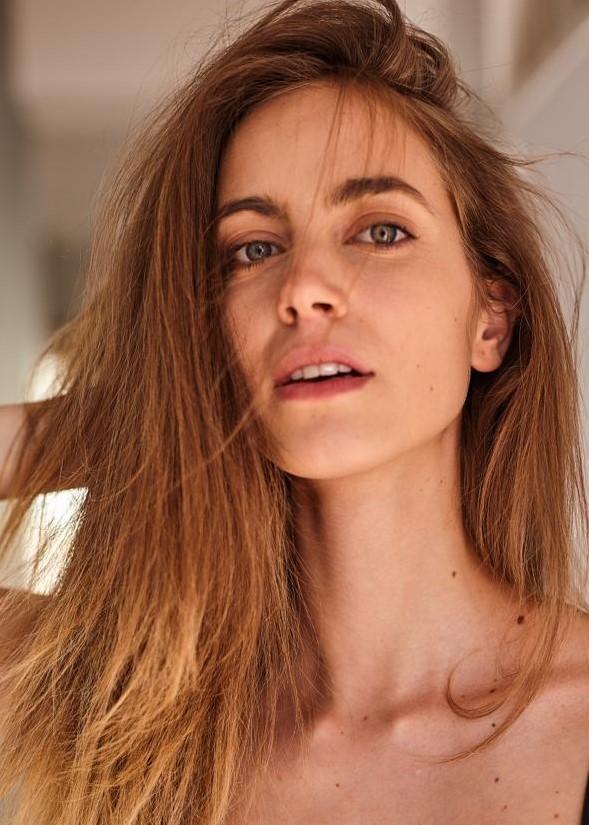Mar&igrave;a — Model & Hostess in Logro&ntilde;o photo 4