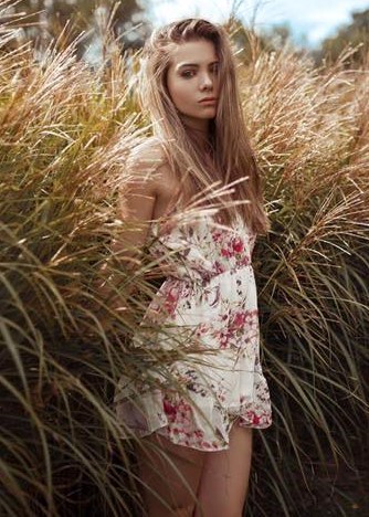 Sixtine — Model & Hostess in Paris photo 2