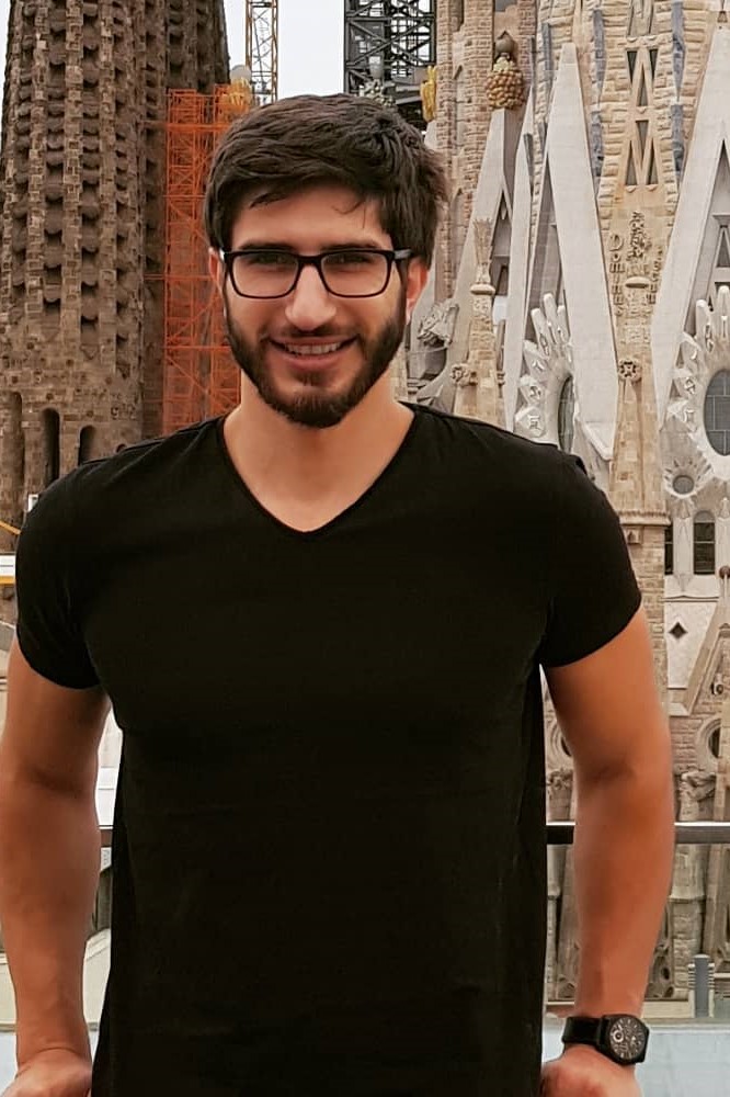 Hadi — Model & Host in D&uuml;sseldorf photo 1