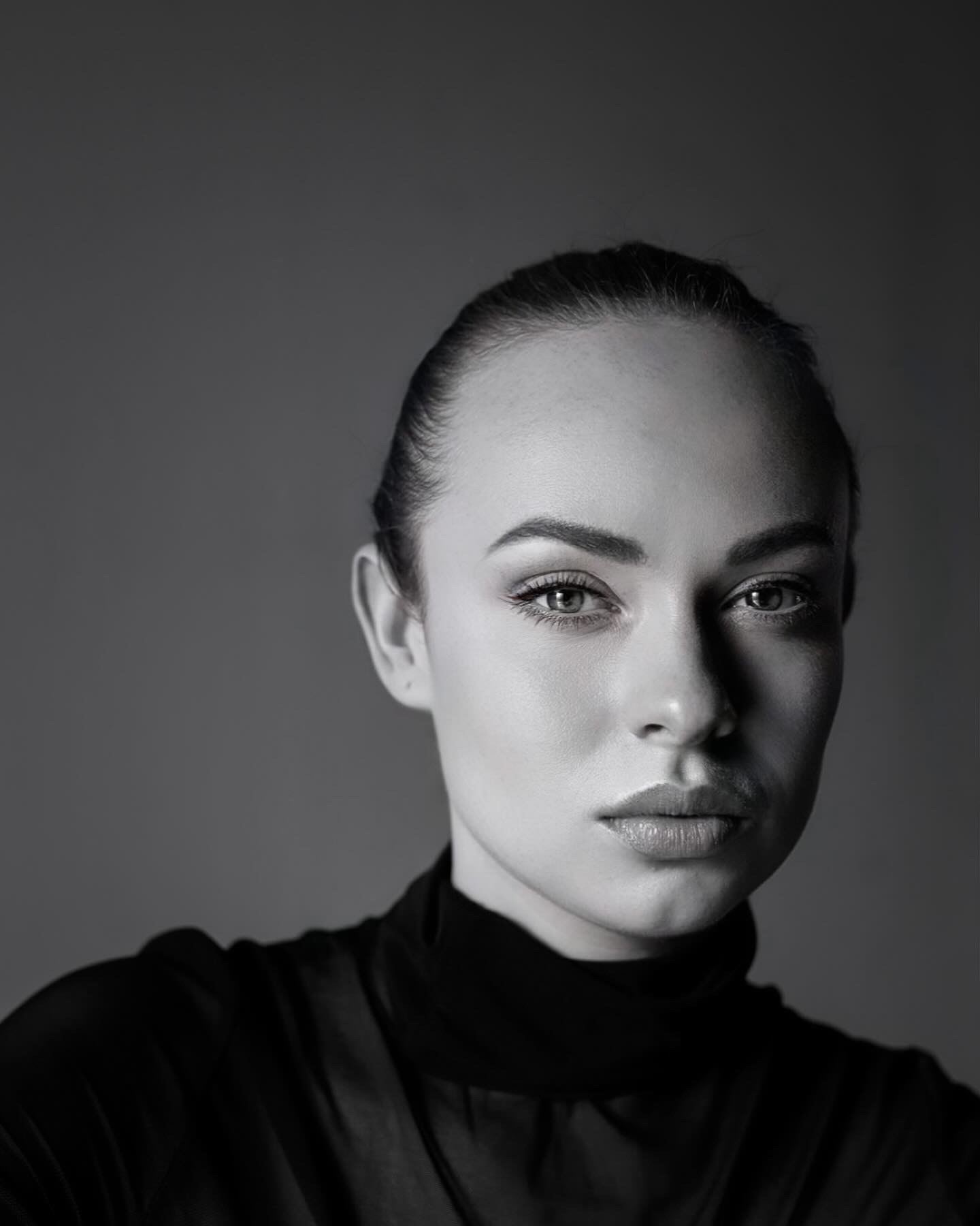 Olga — Model & Hostess in Париж photo 11