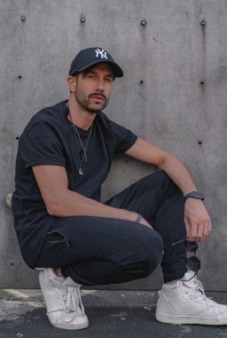 Den — Model & Host in Essen photo 5