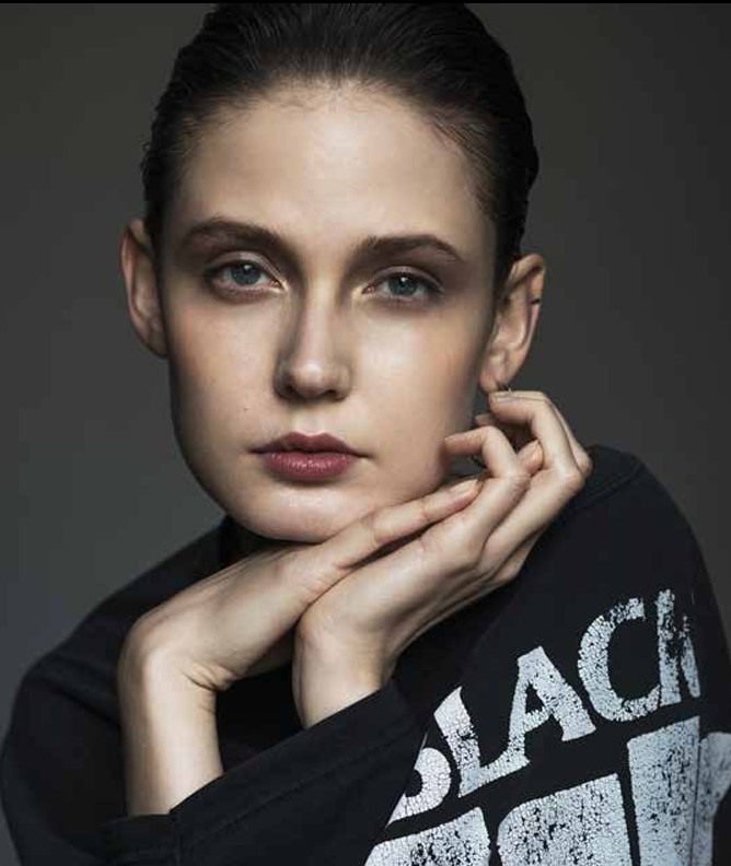 Dominika Klaudia  — Model & Hostess in Paris photo 5