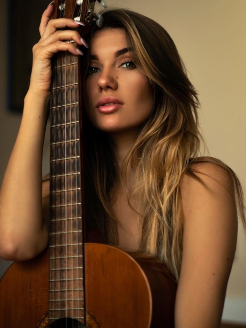 Dominika — Model & Hostess in Greater London photo 2