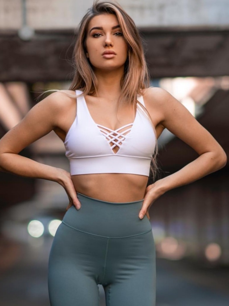Dominika — Model & Hostess in Greater London photo 4